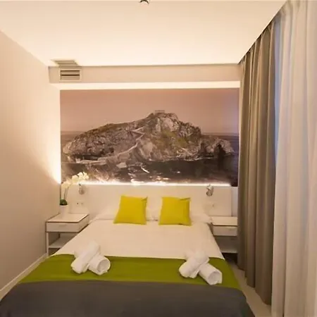 Bilbao City Rooms 2*