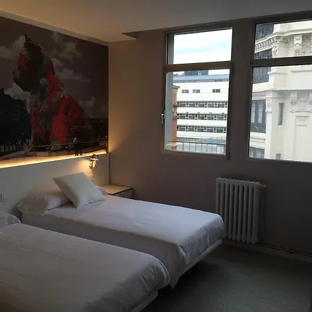 Bilbao City Rooms 2*
