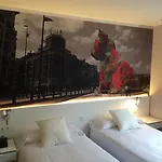 Bilbao City Rooms בית הארחה