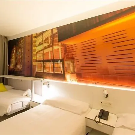 Bilbao City Rooms بيت ضيافة 2*